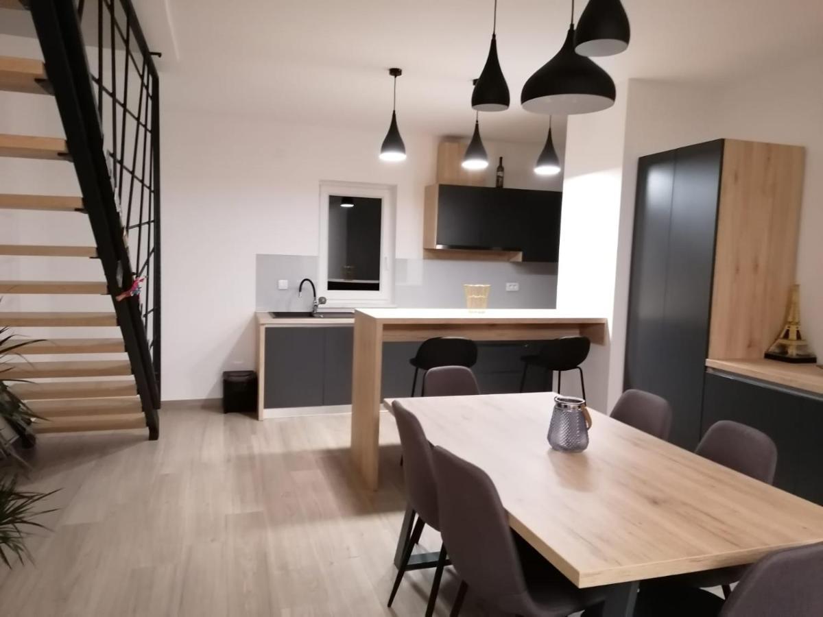 Brand New Apartment In Malinska Esterno foto