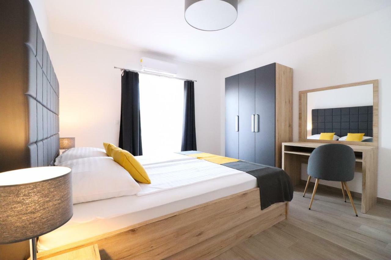 Brand New Apartment In Malinska Esterno foto