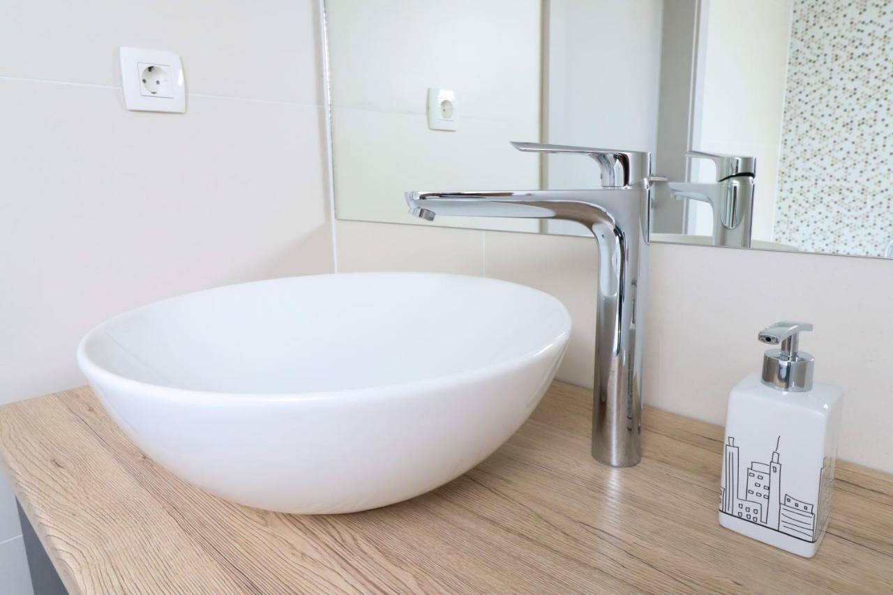 Brand New Apartment In Malinska Esterno foto