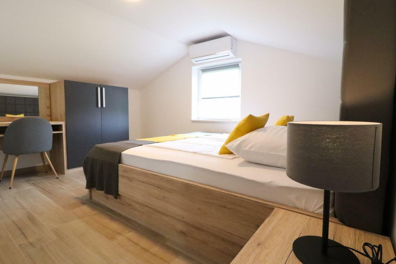 Brand New Apartment In Malinska Esterno foto